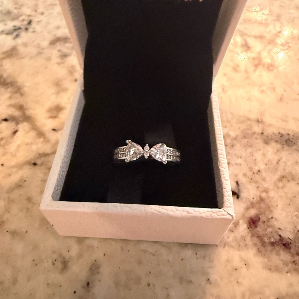 Size 7 -Pandora Sparkling Bow Double Band Ring in Silver
